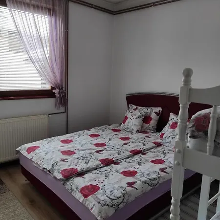 아파트 Apartmani Pale 페일